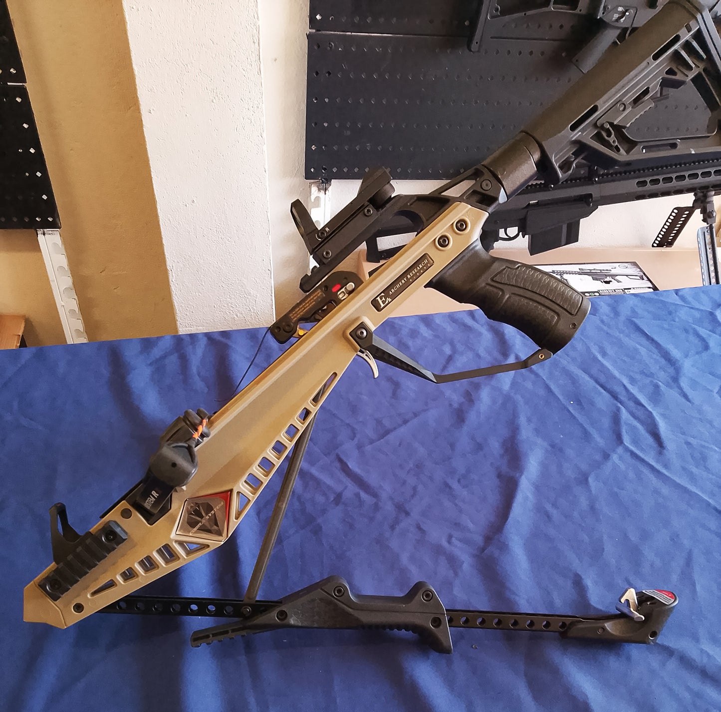 Balestra Da Caccia Cobra System R9 - Self Cocking con Calcio Retrattile