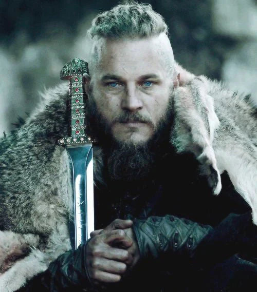 Ragnar Lothbrok e la sua spada: storia, leggenda e simbolismo
