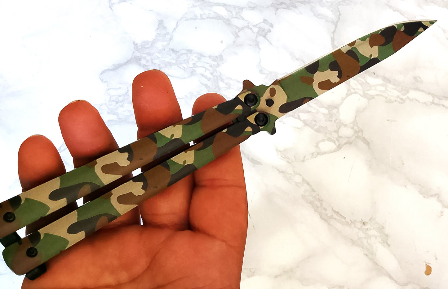 Coltello Butterfly Mimetico — Lama e Impugnatura in Acciaio — 22 cm Totale