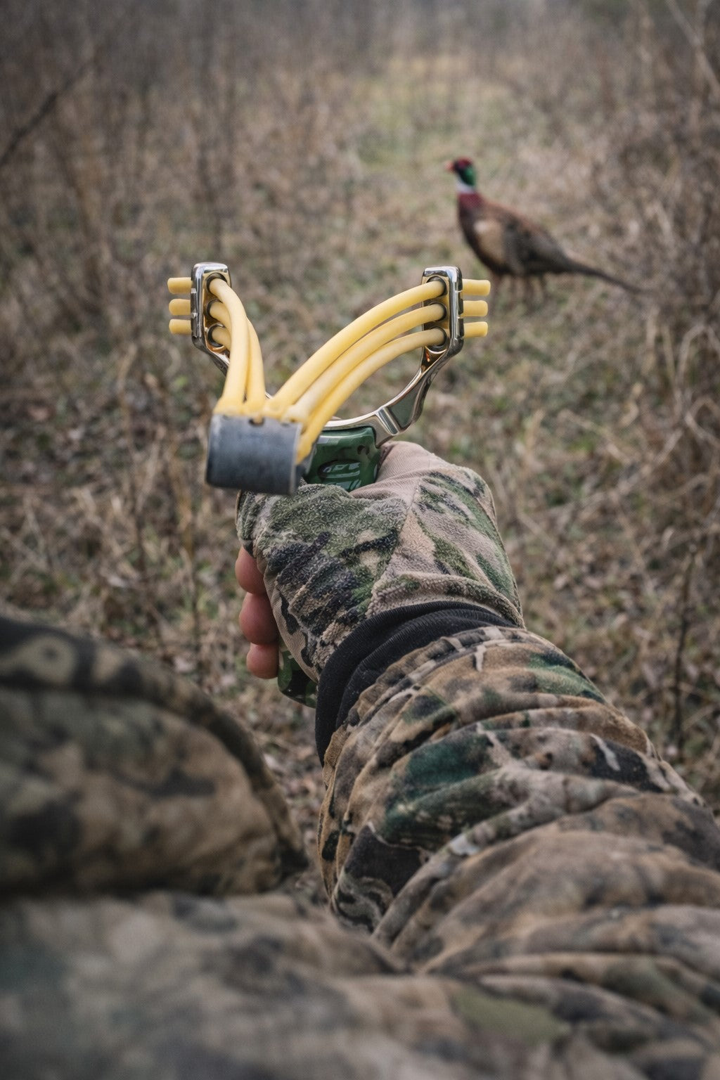 Fionda da Caccia a 3 Elastici, Portata Fino a 40 Metri di Tiro Utile