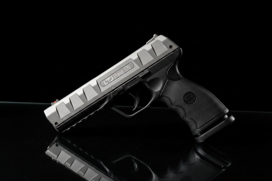 Chiappa LTL Bravo - sfondo scuro piano a specchio