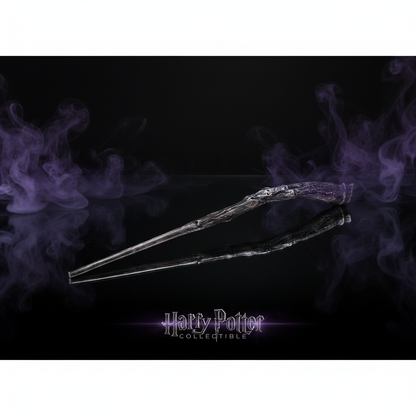 Bacchetta magica Bellatrix Lestrange 35cm su sfondo scuro con piano a specchio